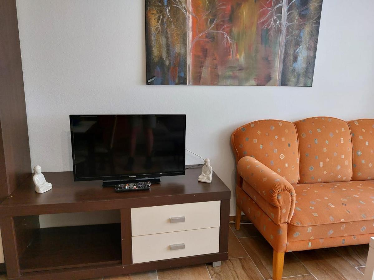 Ferienwohnung Mit Eigenem Garten In Schortens Buitenkant foto
